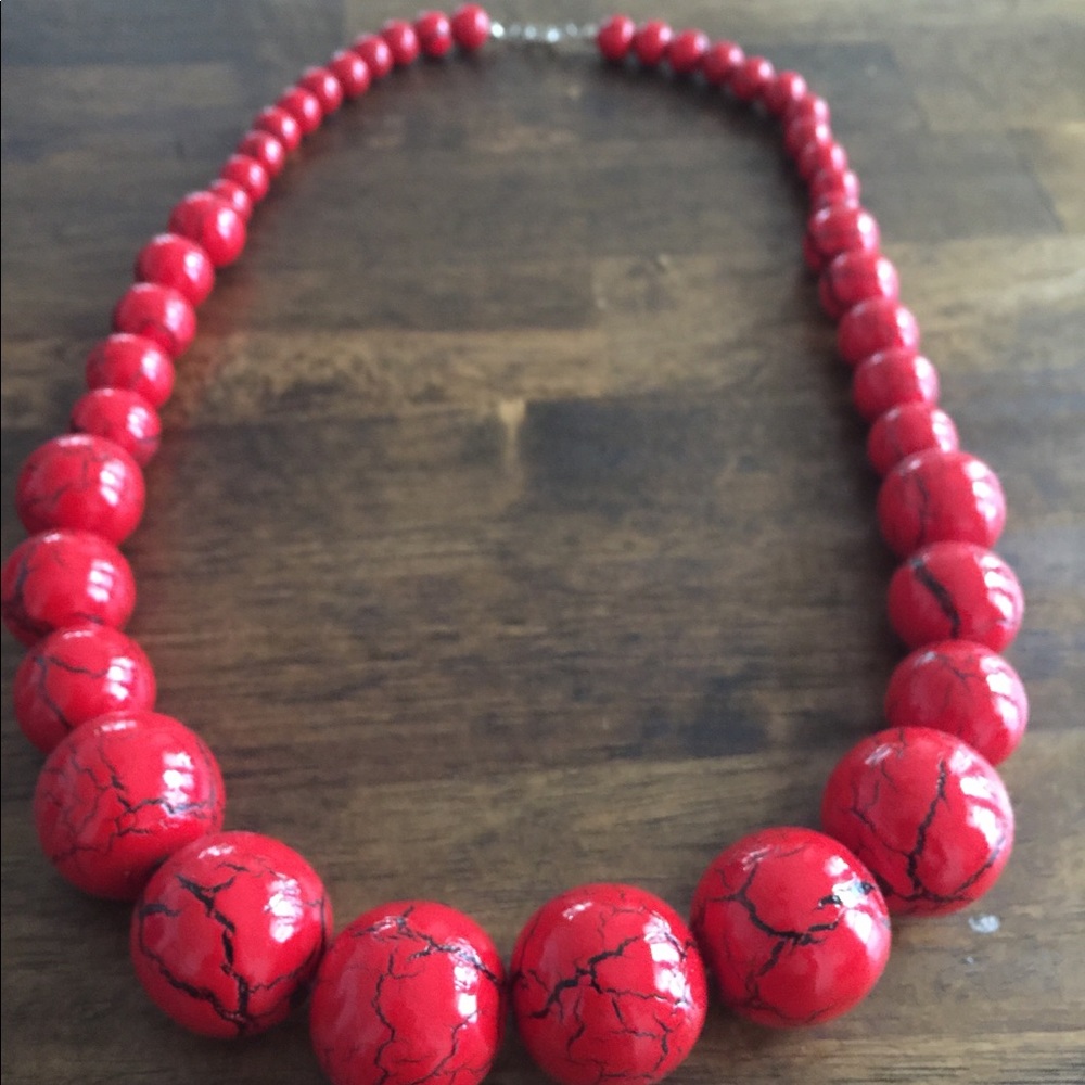Funky red marbled bead necklace vintage